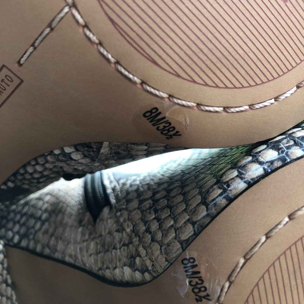 VINCE CAMUTO DANNIA BOOTS - Picture 8 of 10